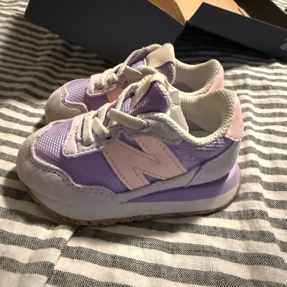 New Balance Kids' 237 Sneake Lavender and Light Pink Sneakers